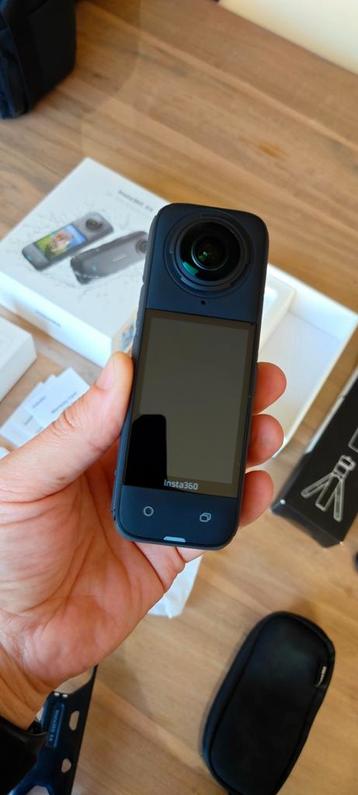 Camera insta 360 X4 + nombreux accessoires  beschikbaar voor biedingen