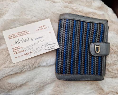 Heel mooie portefeuille van Delvaux in heel goede staat, Handtassen en Accessoires, Portemonnees, Gebruikt, Grijs, Leder, Ophalen of Verzenden