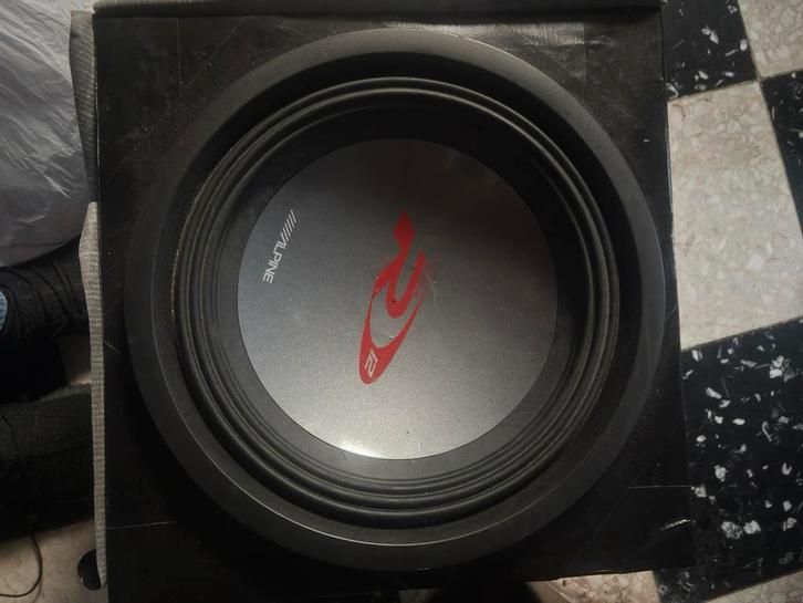 Alpine versterker en subwoofer met kabels, Auto diversen, Autospeakers, Zo goed als nieuw, Ophalen