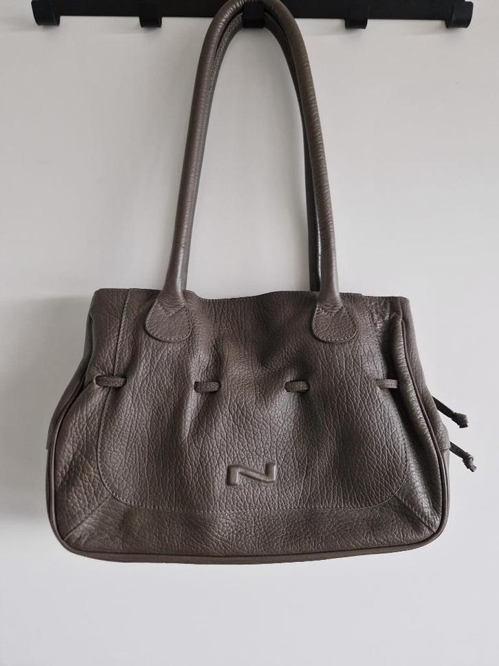 Vintage taupe lederen handtas Nathan-Baume, Handtassen en Accessoires, Tassen | Schoudertassen, Gebruikt, Overige merken, Overige kleuren