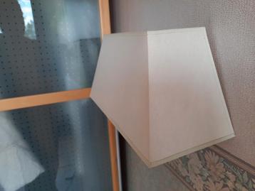 3 LAMPENKAPJES DEKNUDT (23cmx16,5cm) beschikbaar voor biedingen