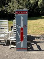 Groot reclamebord Victorinox Zwitserland in metaal, Ophalen, Gebruikt, Reclamebord