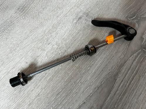 Thule Axle Mount Ezhitch - wielas voor Thule Chariots, Fietsen en Brommers, Fietsaccessoires | Overige Fietsaccessoires, Zo goed als nieuw