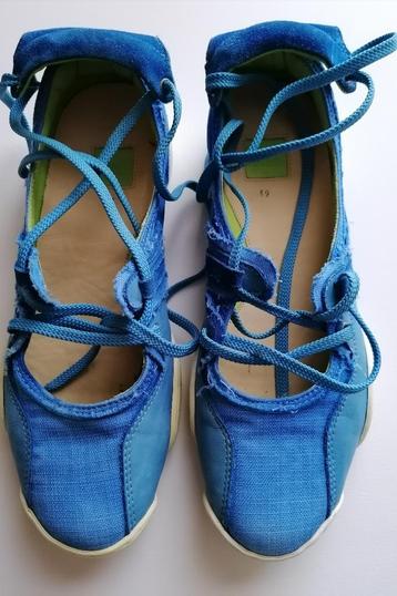 Zeer mooie blauwe dames schoenen maat 39 beschikbaar voor biedingen