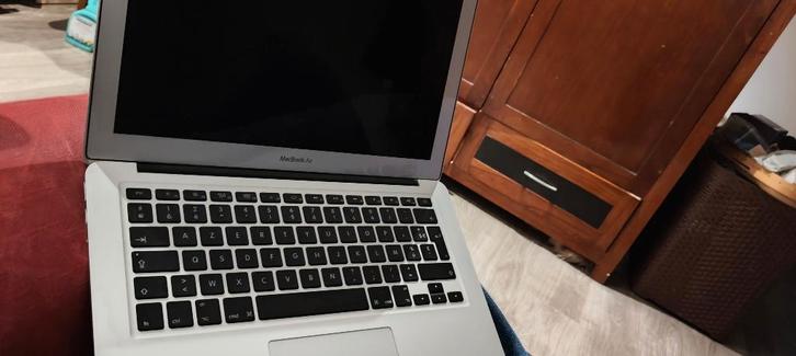 Apple macbook air 2013 pour pièces, Informatique & Logiciels, Apple Macbooks, Ne fonctionne pas, MacBook Air, 13 pouces, Moins de 2 Ghz