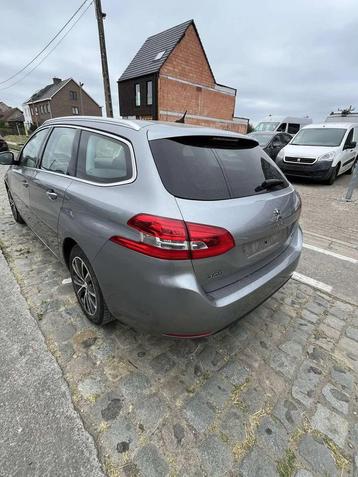 Peugeot 308 SW 1.2 NAVI / PANO / AIRCO /EURO 6b (bj 2017) beschikbaar voor biedingen