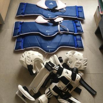 Taekwondo bescherming Adidas en FZ-FIT Mt XS en S beschikbaar voor biedingen