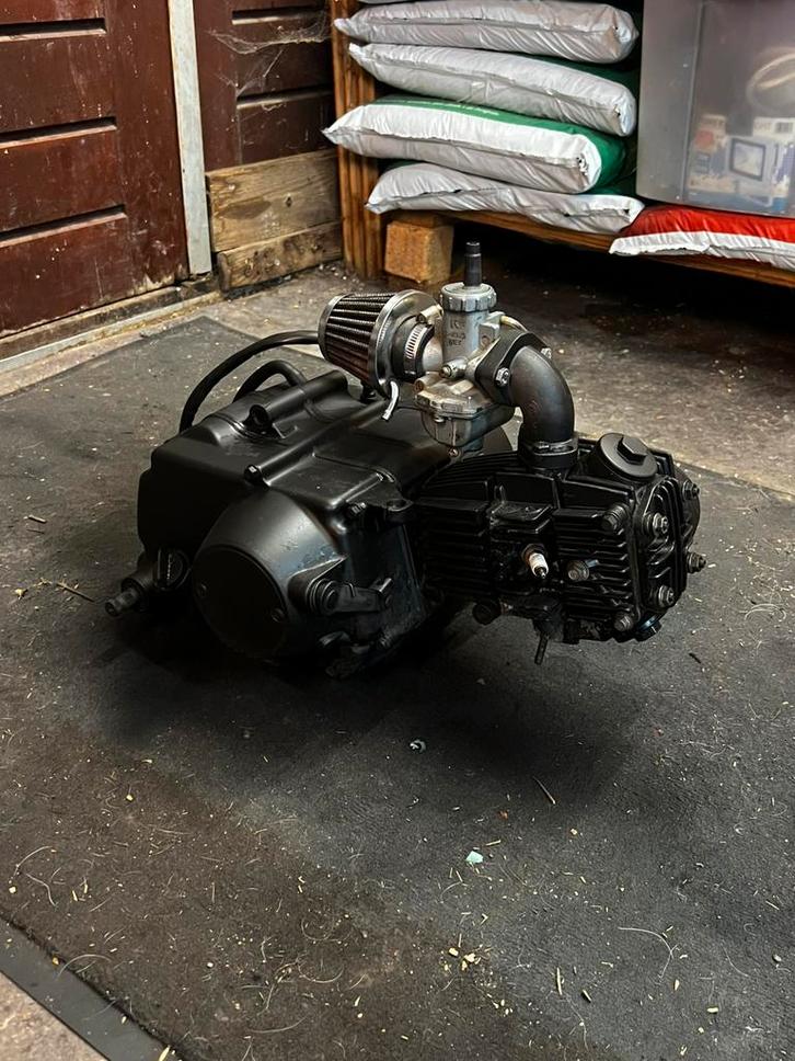 90cc motorblok, Fietsen en Brommers, Scooters | Piaggio, Zo goed als nieuw, Ophalen