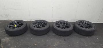 Velgenset Range Rover Velar 20 inch Pirelli Scorpion All Sea beschikbaar voor biedingen