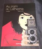 Julia Billet - Au nom de Catherine, Ophalen, Zo goed als nieuw, Julia Billet - Mayalen Goust
