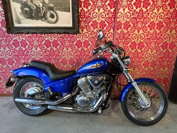 honda shadow 600 vt600 bj 1999 5479km !!!! beschikbaar voor biedingen