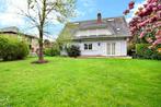 Maison à louer à Waterloo, 4 chambres, Vrijstaande woning, 4 kamers, 240 m²