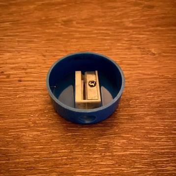 Blauwe puntenslijper beschikbaar voor biedingen