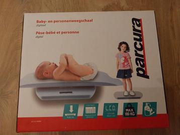 Parcura Baby- en personenweegschaal beschikbaar voor biedingen