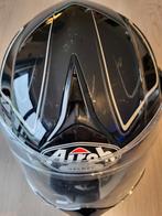 2Casques de moto, L
