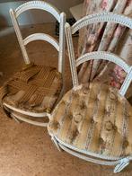 Paire de chaises Louis XVI a restaurer