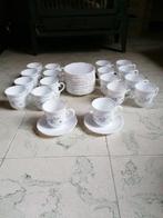 Set Arcopal France 18 tasses + 18 sous-verres, Antiquités & Art, Enlèvement