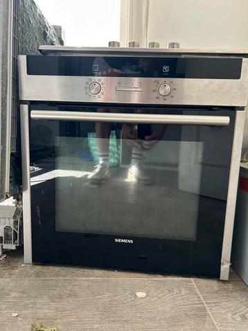 Four encastrable Siemens HB73AB541 – inox – Excellent état, Enlèvement, Utilisé, Four