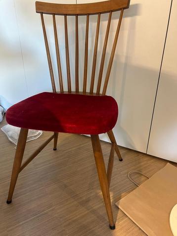Stoel beschikbaar voor biedingen