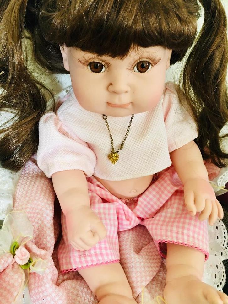 Mooie pop Susanna, Verzamelen, Poppen, Zo goed als nieuw, Pop, Ophalen of Verzenden