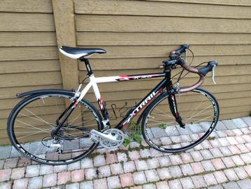 Prachtige racefiets X-Trail perfect in orde  beschikbaar voor biedingen