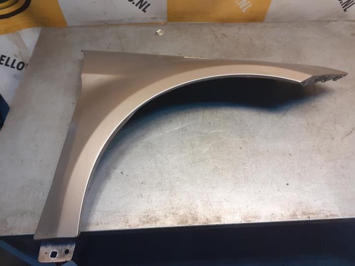 Scherm rechts-voor van een Mercedes B-Klasse, Auto-onderdelen, Carrosserie, Gebruikt, 3 maanden garantie, Ophalen of Verzenden