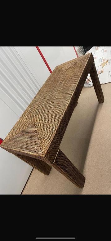 Flamant hoge console in rotan, Enlèvement, Comme neuf