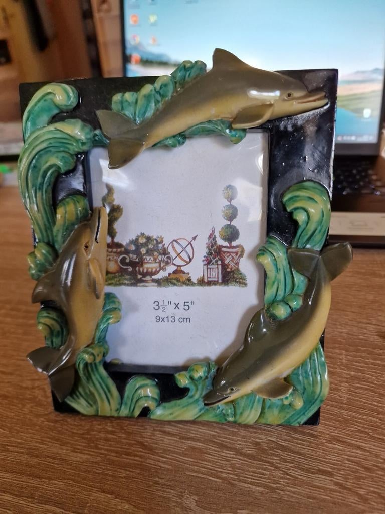 Beelden met Dolfijnen, Ophalen, Zo goed als nieuw