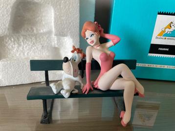 Droopy & Girl-figuur op de bank beschikbaar voor biedingen