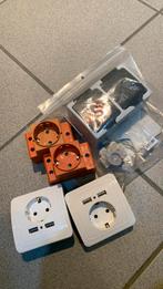 Enkele stekkers inbouw en din rail, Ophalen, Zo goed als nieuw