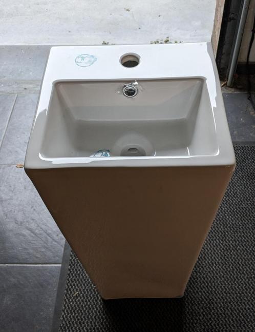 Vierkante keramische waszuil (33x32 cm, 84 cm hoog), Doe-het-zelf en Bouw, Sanitair, Nieuw, Overige typen, Ophalen