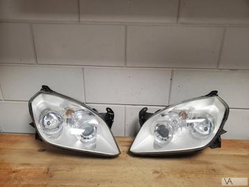 Opel Tigra twintop 2004 - 2009 koplamp links / rechts zilver beschikbaar voor biedingen