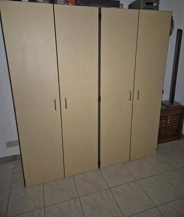 Kleerkasten in nieuwstaat  beschikbaar voor biedingen