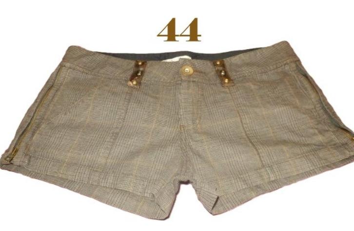 (25)- short femme t.44 gris, Kleding | Dames, Broeken en Pantalons, Zo goed als nieuw, Maat 42/44 (L), Grijs, Kort, Ophalen of Verzenden