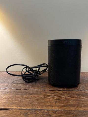 1 Sonos One Gen 2 in zwarte uitvoering werkt perfect beschikbaar voor biedingen