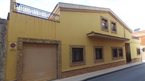 Dorps woning gelegen in Pinoso, Alicante, Immo, Buitenland, Spanje, Woonhuis, Dorp