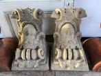 Grote antieke gevelkoppen in Franse zandsteen, Ophalen, Zo goed als nieuw