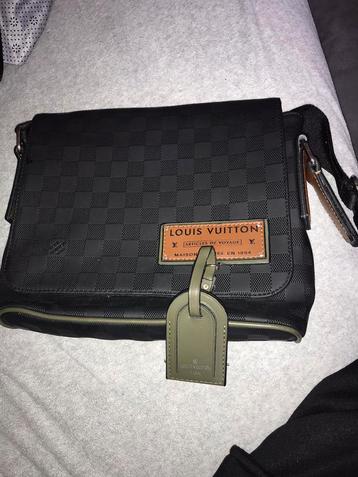 Louis Vuitton tad beschikbaar voor biedingen