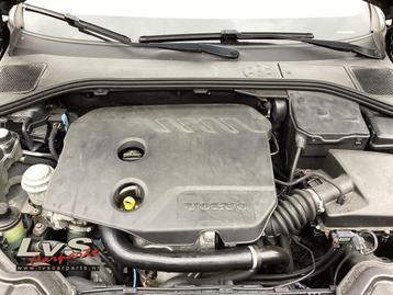 Motor van een Volvo V60 beschikbaar voor biedingen