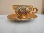 petite tasse et soucoupe dorées decor romantique porcelaine, Collections, Enlèvement ou Envoi, Comme neuf, Porcelaine, Tasse et/ou soucoupe