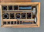 Ratelsleutelset Oldtimer Tractor Ferret toolbox wood, Gebruikt, Ophalen of Verzenden