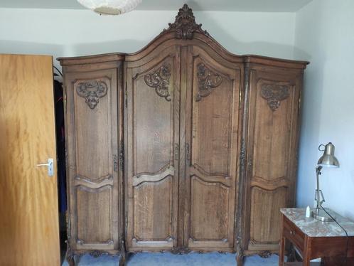 Grote gebeeldhouwde massief eikenhouten kledingkast, 4 deure, Huis en Inrichting, Kasten | Kleerkasten, Gebruikt, 200 cm of meer