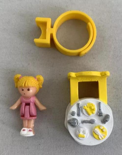 Polly Pocket Tiny Tina's Dinner Time Ring Vintage 1989 Pop, Verzamelen, Poppetjes en Figuurtjes, Zo goed als nieuw, Verzenden