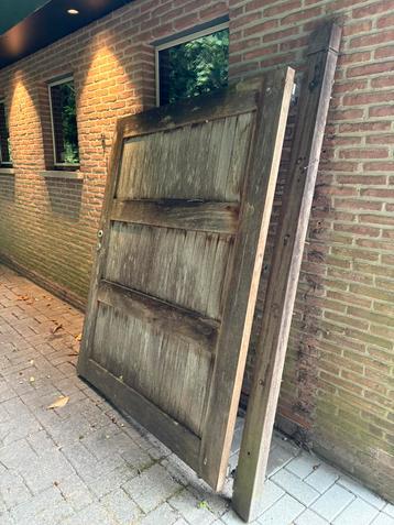 Hardhouten poort /afsluiting beschikbaar voor biedingen
