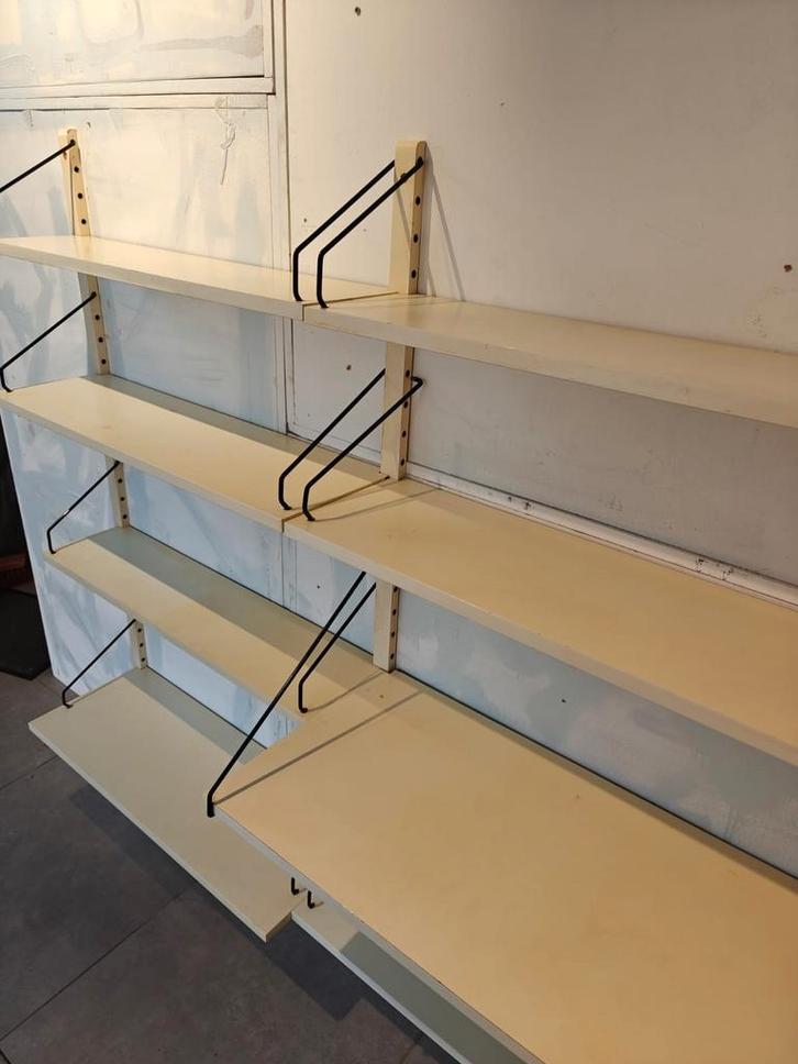 wandsysteem  Deense design  Poul Cadovius , niet alles op fo, Huis en Inrichting, Woonaccessoires | Wandplanken en Boekenplanken