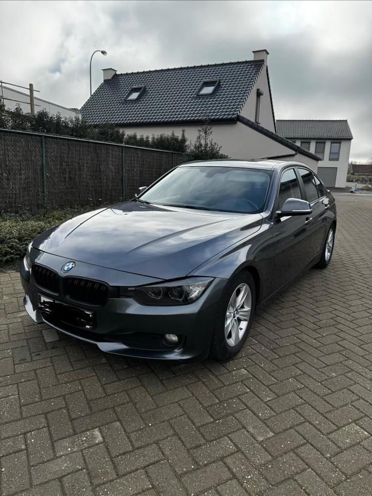 Bmw f30 318 2014, Auto's, BMW, Particulier, 3 Reeks, Diesel, Euro 5, Berline, 5 deurs, Handgeschakeld, Zilver of Grijs, Zwart