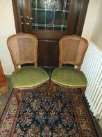 Twee stoelen, Enlèvement