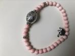 Armband roze en zilverkleurige accenten, Handtassen en Accessoires, Armbanden, Ophalen of Verzenden, Gebruikt, Roze, Kunststof of Plastic