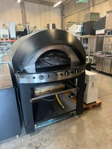 FOUR A PIZZA GAZ A SAISIR beschikbaar voor biedingen