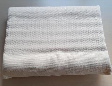 Ergonomisch hoofdkussen. Hoes afneembaar.  beschikbaar voor biedingen